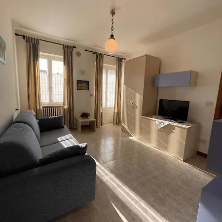 Πανσιόν Sponchie Λατζίζε