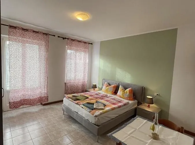 Sponchie בית הארחה